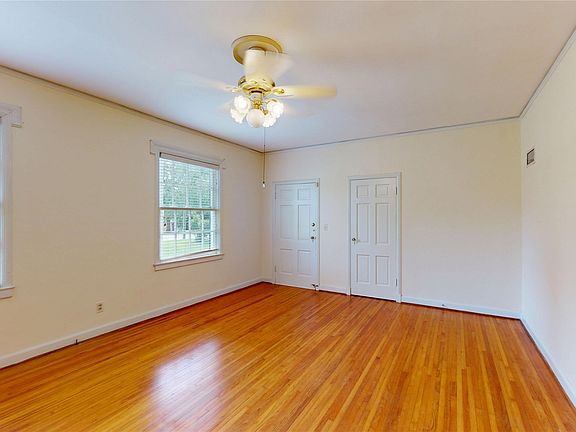 3rd image of 2214 Carter Hill Rd
