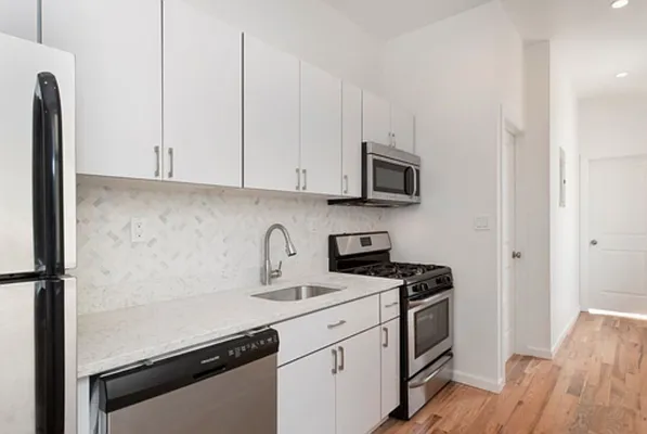 Rented by Blip LLC | media 7