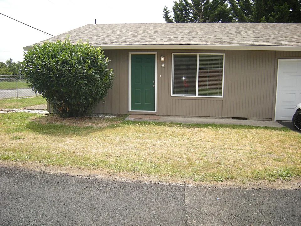 1st image of 6916 NE 137th Ave APT D