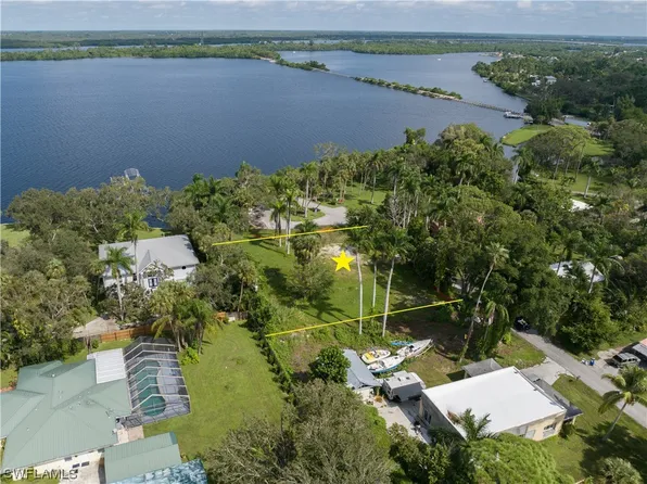 304 Royal Palm Park Rd, Fort Myers, FL 33905