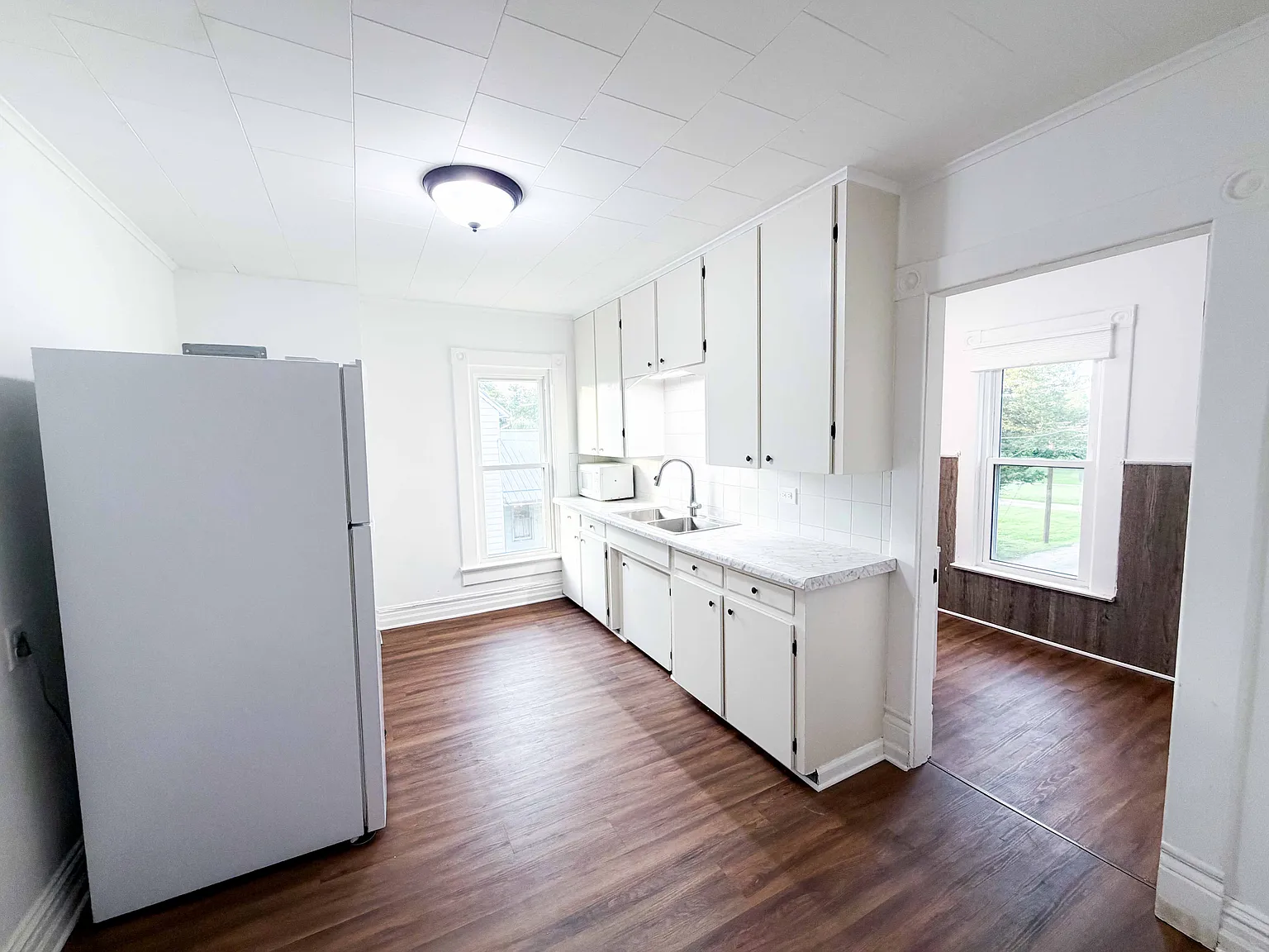 2 bed, 1960 sqft, $1,200 — Photo 4