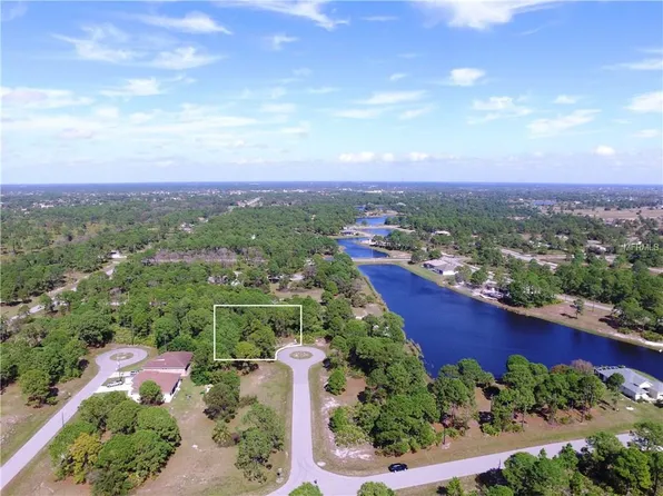 8 Bight Ln, Placida, FL 33946