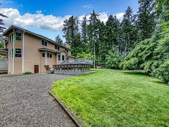 3rd image of 10557 Sirocco Cir NW