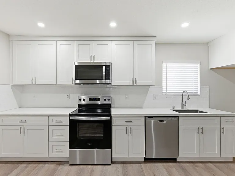 MAGNOLIA WEST APARTMENTS- RIVERSIDE, CA — Photo 54