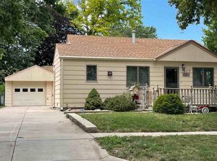 1117 Webster Ave, Hastings, NE 68901