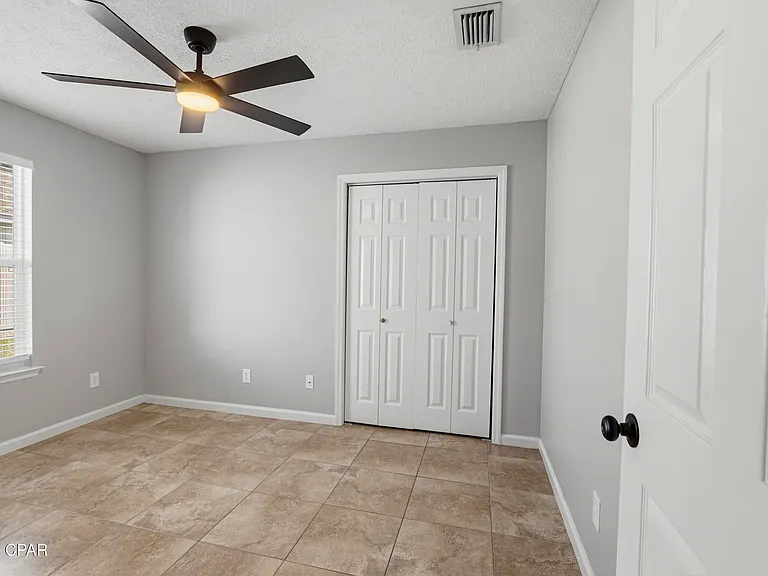 8416 N Lagoon Dr — Photo 15