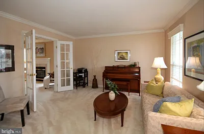 3 bed, 3.5 bath, 2667 sqft, $4,600 — Photo 3