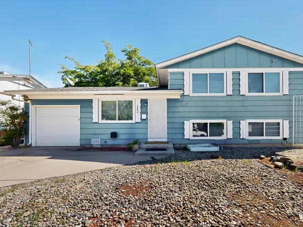 2904 June St NE, Albuquerque, NM 87112