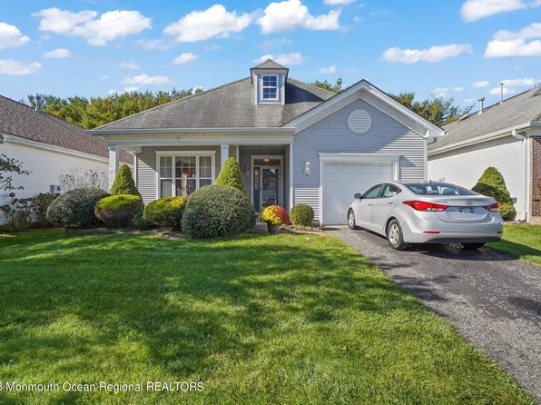 3 Lilac Springs Court, Lakewood, NJ 08701