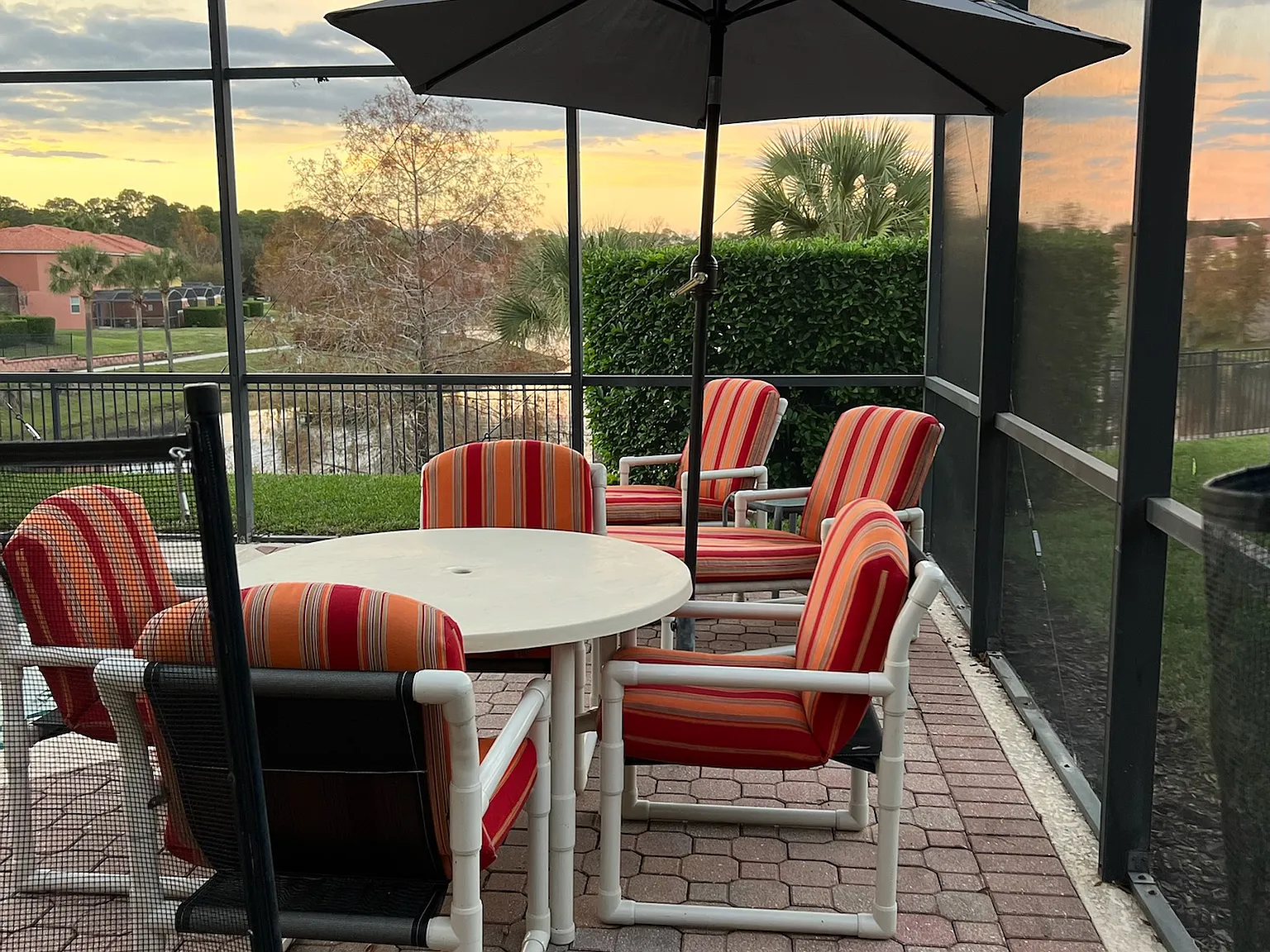 4 bed, 1636 sqft, $3,200 — Photo 2