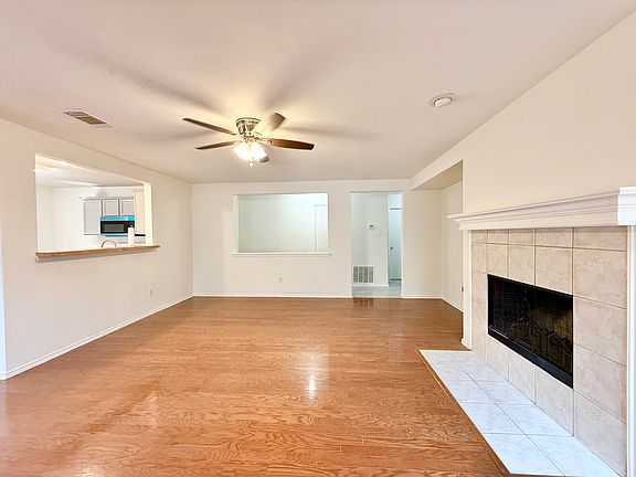 5th image of 2135 Van Zandt Dr