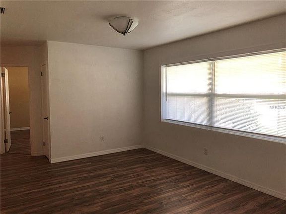 2nd image of 1426 Morrow Dr