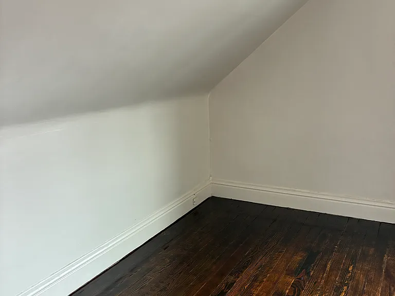 5636 S 19th St — Photo 30