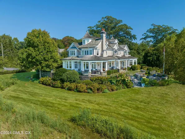 16 Indian Point Ln, Riverside, CT 06878