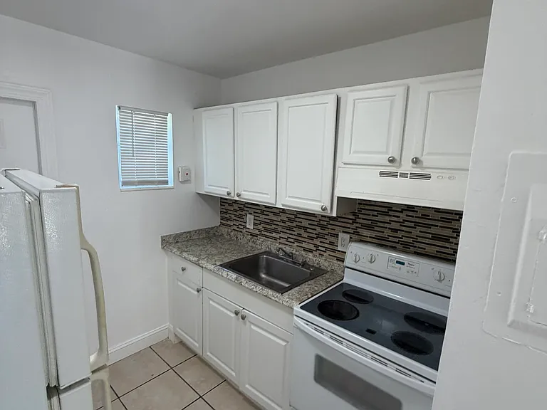 1021 Henrietta Ave #3 — Photo 9