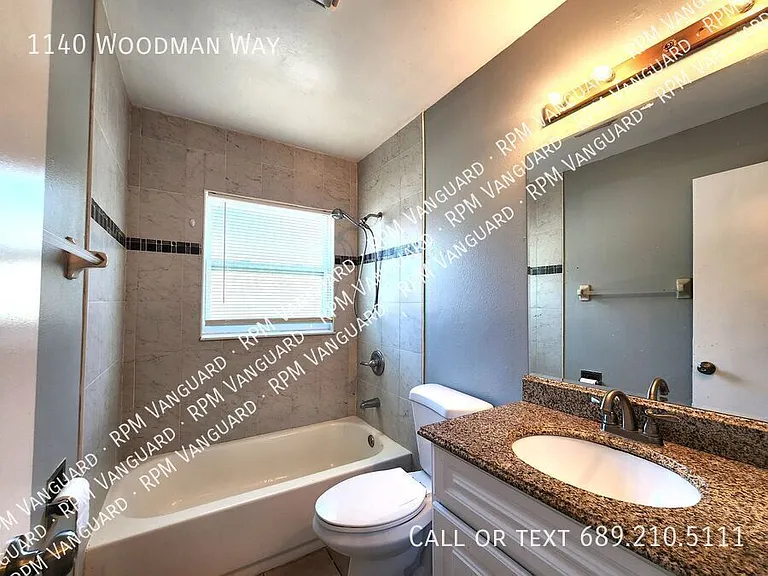 1140 Woodman Way — Photo 12