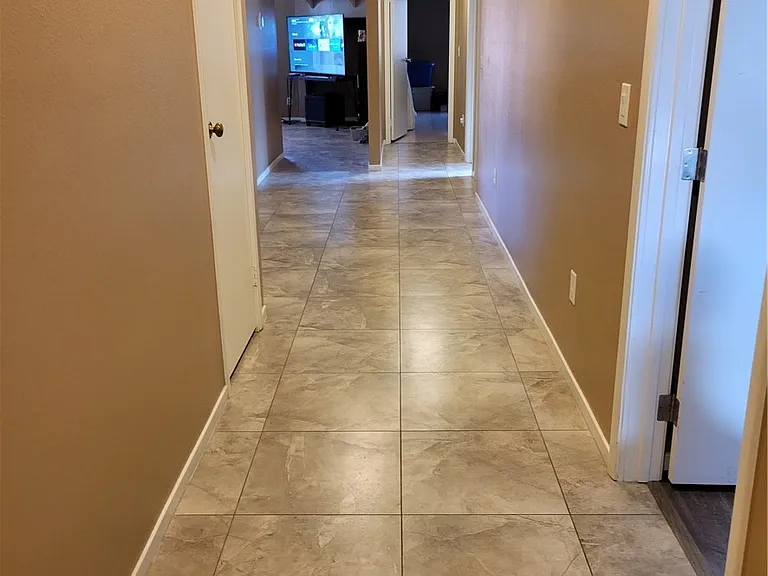 504 Grimsby Ave — Photo 7