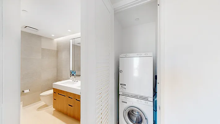 Sold by LEVEN Real Estate | media 8