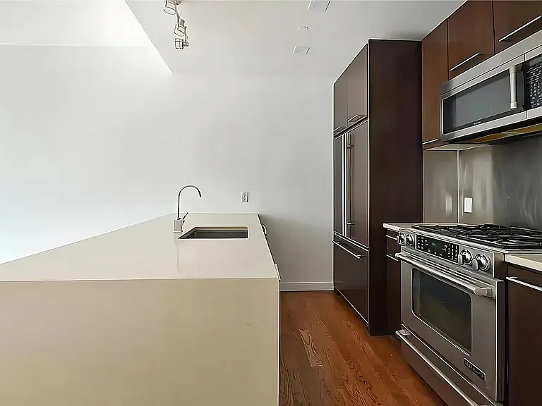 342 E 110th St #7E — Photo 3