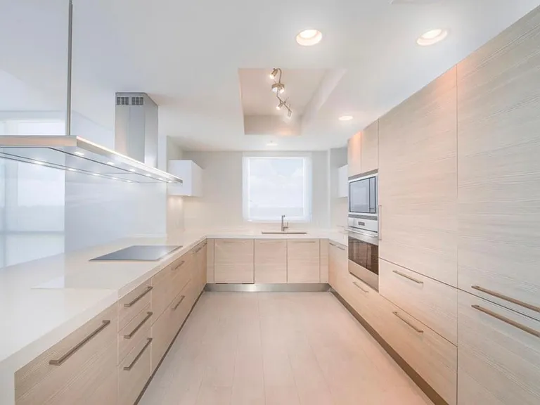 17111 Biscayne Blvd #702 — Photo 13