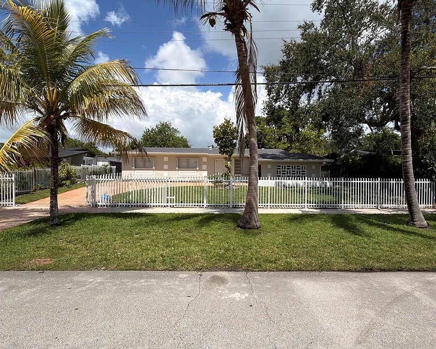 1st image of 7500 SW 98th Ct