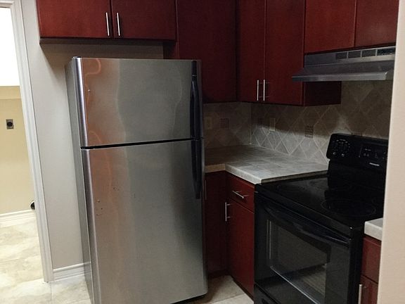 5th image of 710 Alta Vista Dr #107