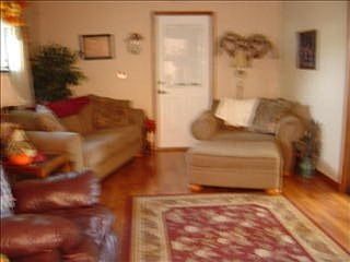 3rd image of 724 W Perkins St