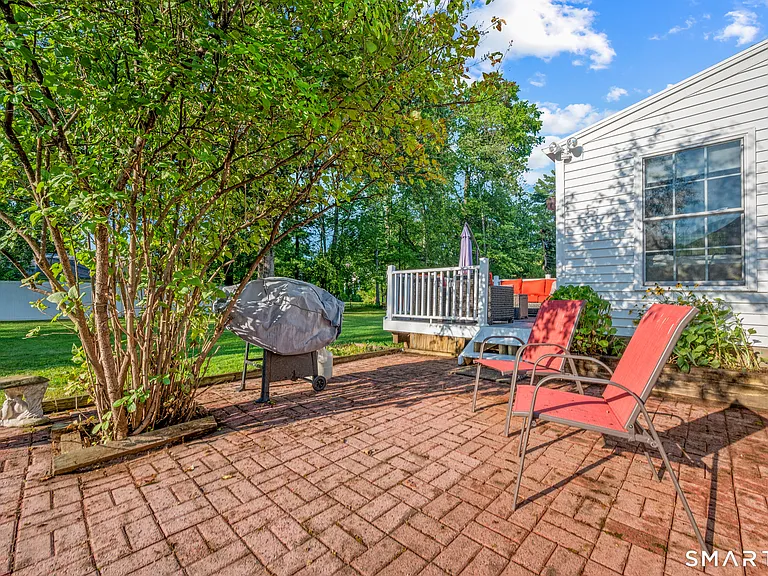 12 Iroquois Rd — Photo 25