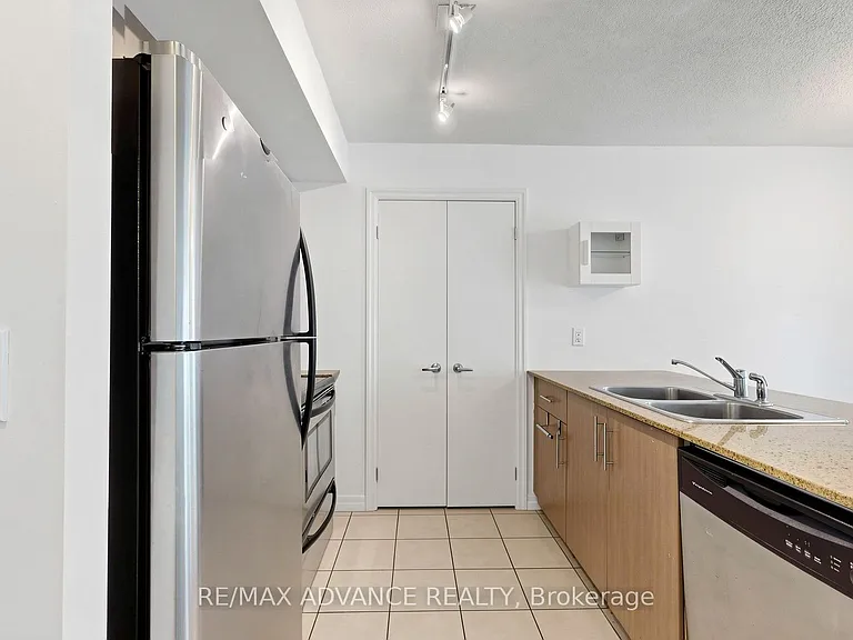 12 Yonge St #1805 — Photo 8