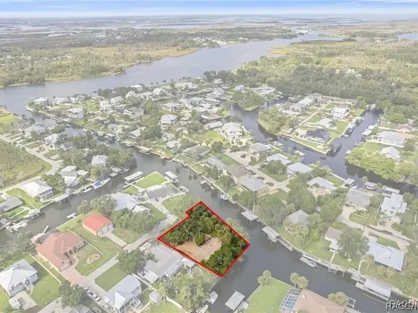 1941 NW 16th St, Crystal River, FL 34428