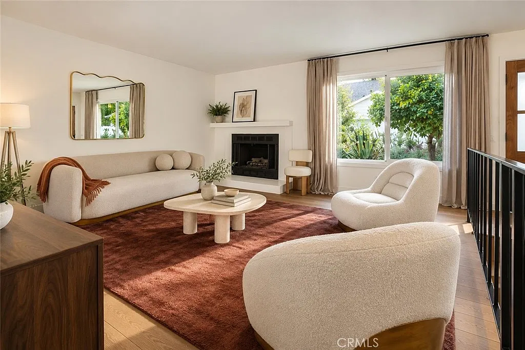 3 bed, 2.5 bath, 1878 sqft, $7,800 — Photo 2