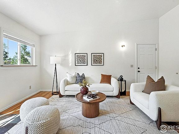 4th image of 253 S Buchanan Cir