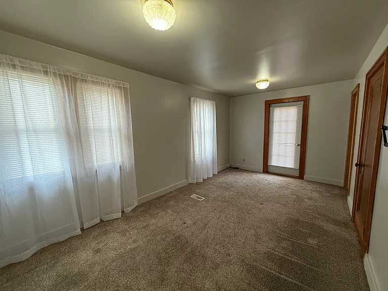 8369 Harding Ave — Photo 7