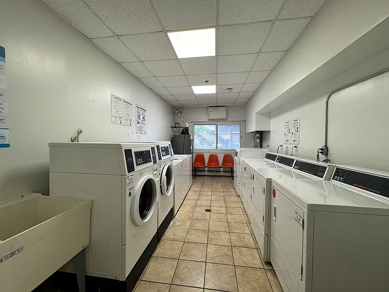 333 Grand Ave #2R — Photo 14