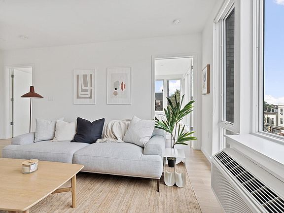 5th image of 242 Saint Pauls Ave #1204