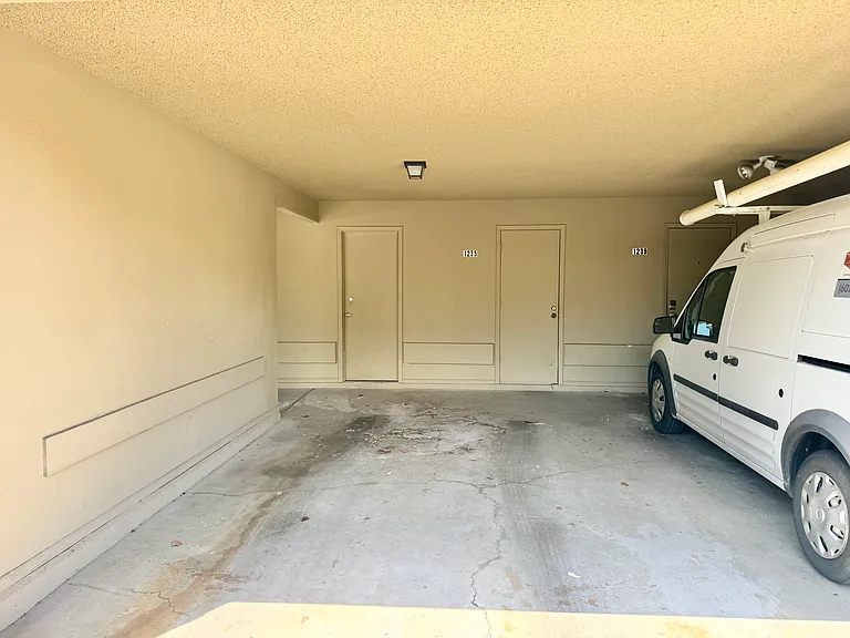1235 N 84th Pl — Photo 17