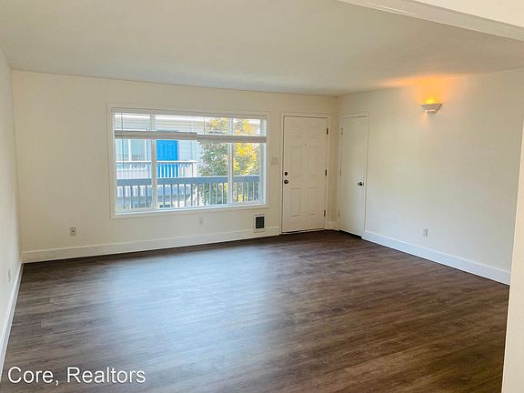 3rd image of 2959 SE Monroe St APT 5