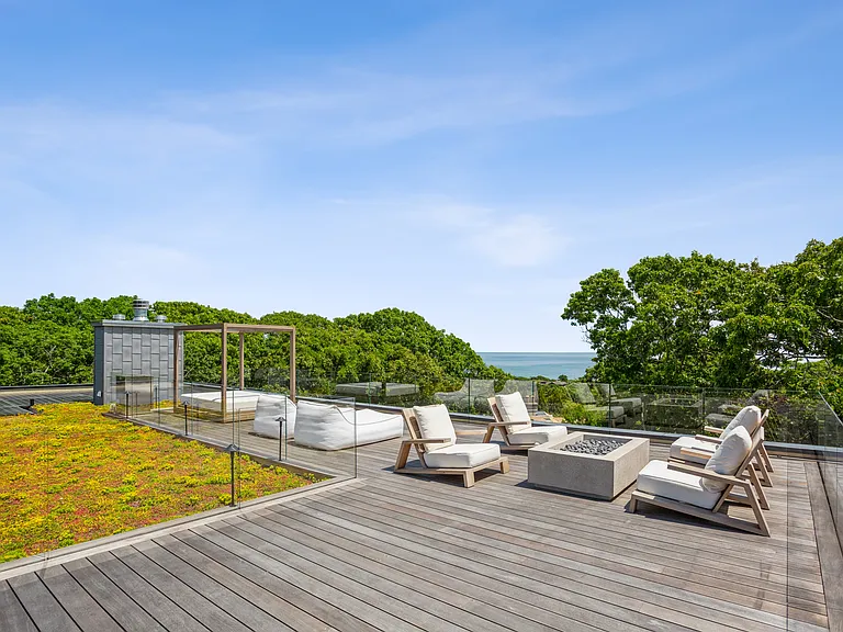 63 Houston Dr — Photo 5