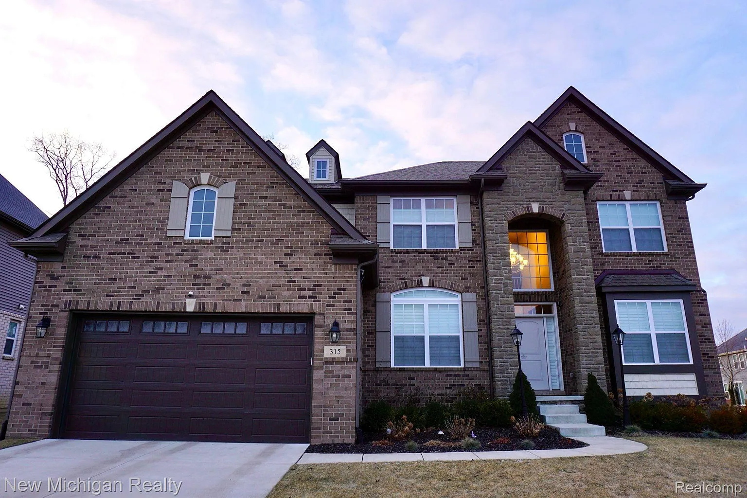 315 Amelia Cir photo 1