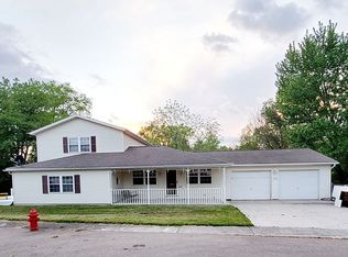 312 W Keller St, Bradford, OH 45308