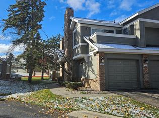 6616 Embers Ct, West Bloomfield, MI