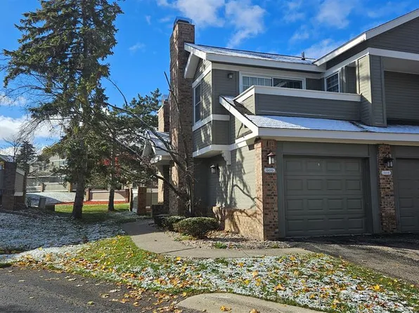 6616 Embers Ct, West Bloomfield, MI 48322