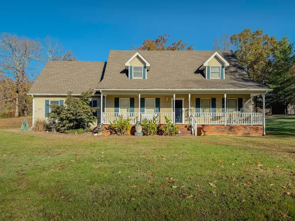 303 Lake Dr, Nortonville, KY 42442