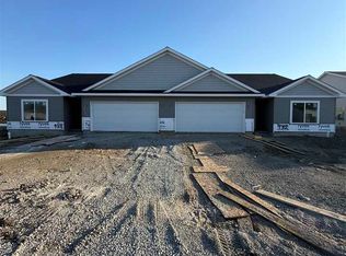 932 Eisenhower Blvd, North Liberty, IA 52317