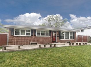 1039 Anthony Rd, Wheeling, IL 60090
