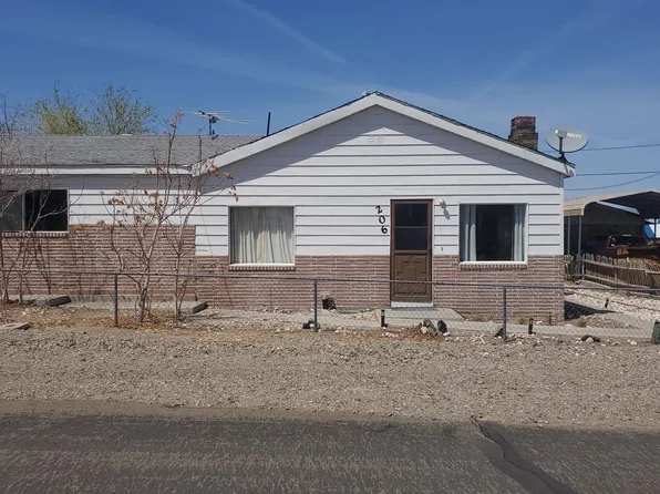 206 12th St, Mina, NV 89422