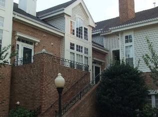 7033 Haycock Rd APT F, Falls Church, VA 22043