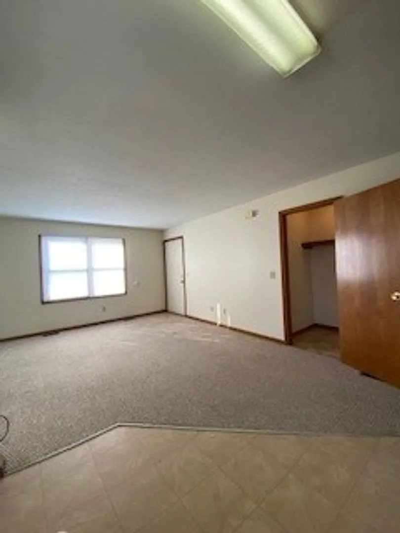 212 Stonewall Court — Photo 4