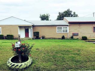 1225 N Cherry St, Wellington, KS 67152