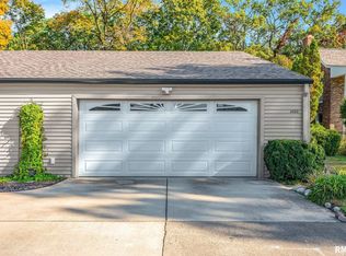 6032 N Knoxville Ave, Peoria, IL 61614
